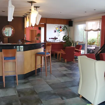 Picasso Hotel 2*