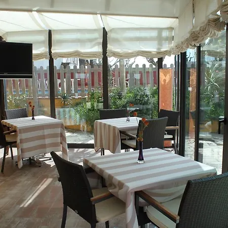 Hotel Picasso 2*